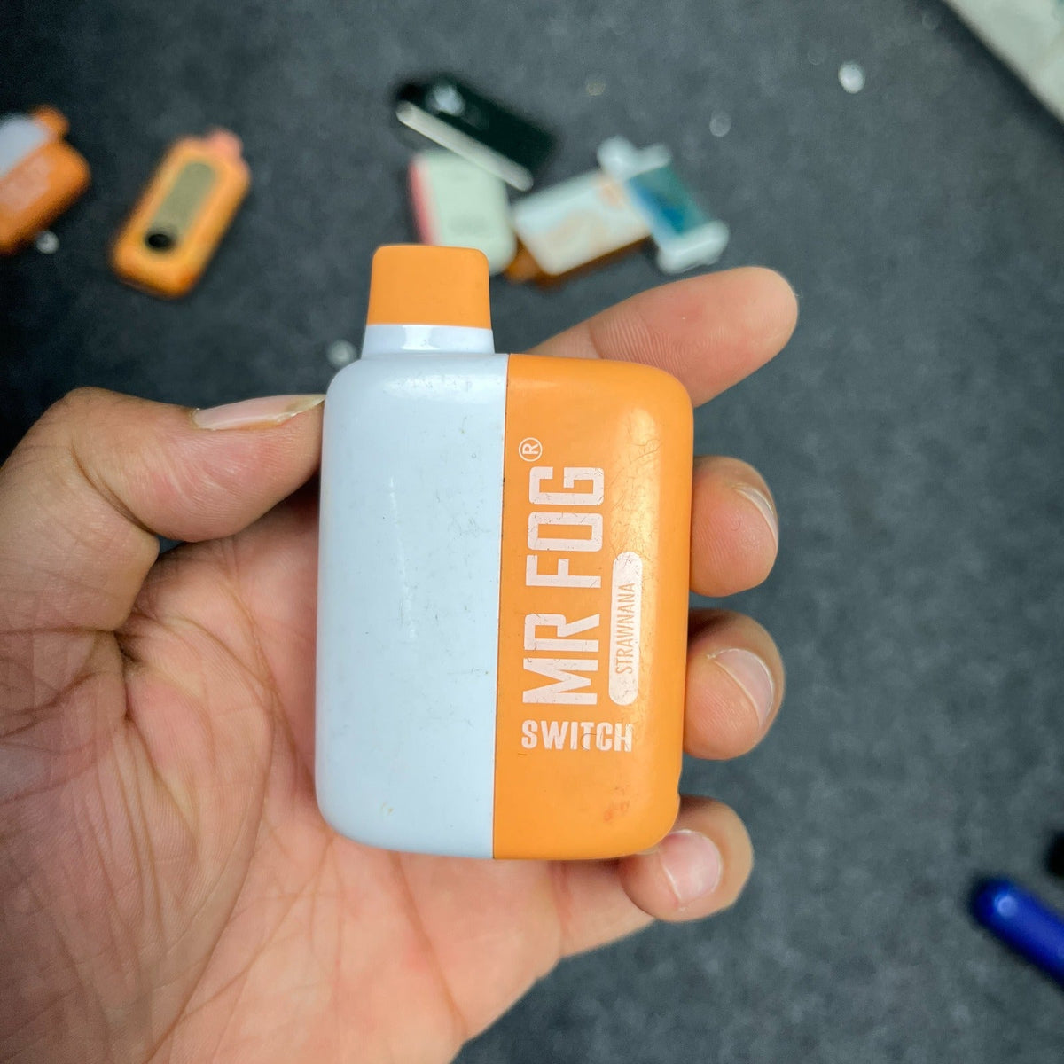MR Fog Switch 5500 Puffs Strawnana -(Without Box)
